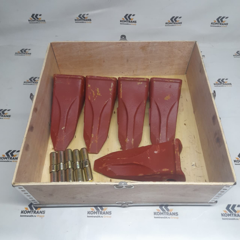 Комплект для замены Коронок ковша XCMG XE370CA (ковш 1,8 куба) (Коронка + палец) Комплект для замены Коронок ковша XCMG XE370CA (ковш 1,8 куба) (Коронка + палец)