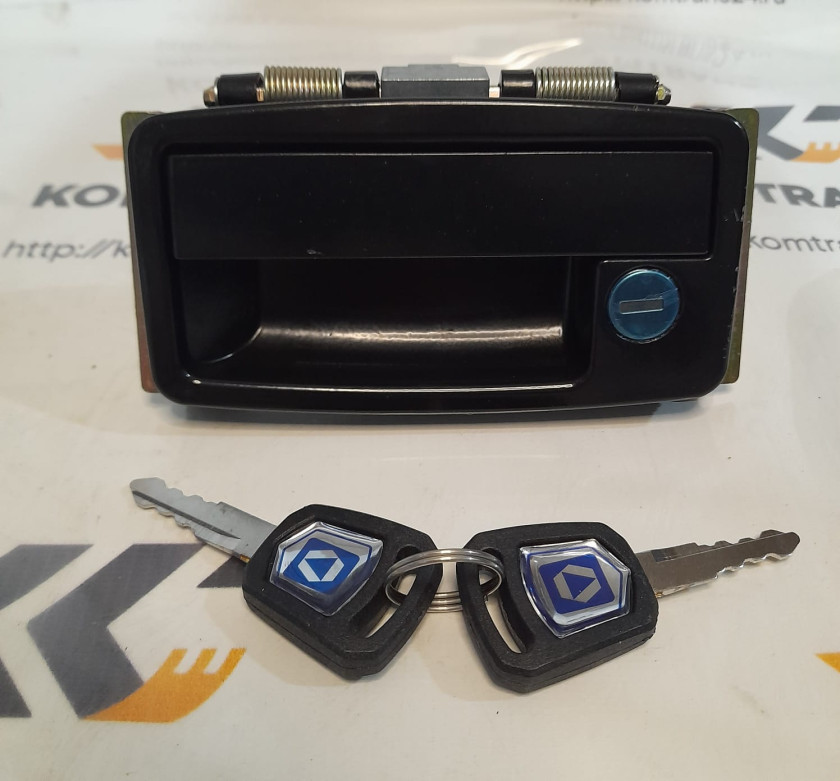 Замок задней двери моторного отсека XCMG SR760RU Замок задней двери моторного отсека XCMG SR760RU