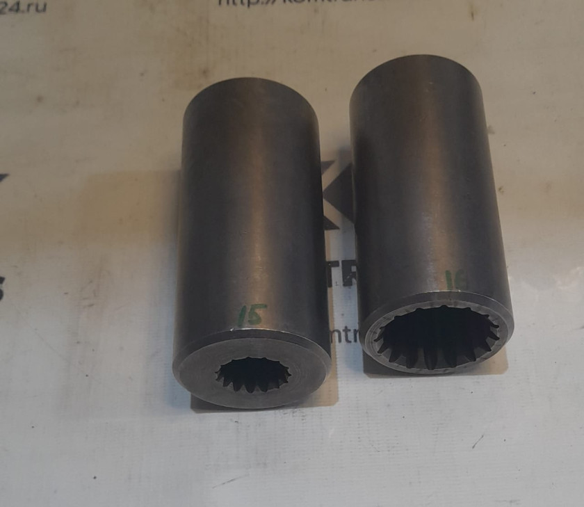 Муфта соединительная L 11.8 16/15 шлиц каток XC123 Муфта соединительная L 11.8 16/15 шлиц каток XC123