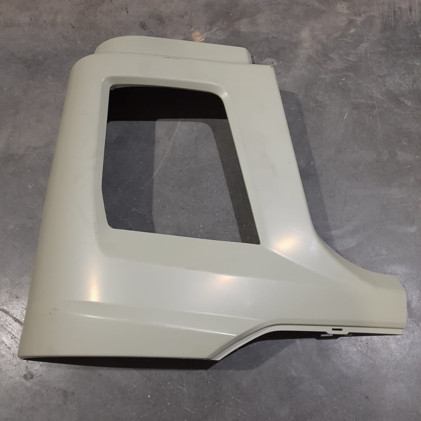 Корпус фары правый наружный SHACMAN X3000/X5000 DZ97189623062 Корпус фары правый наружный SHACMAN X3000/X5000 DZ97189623062