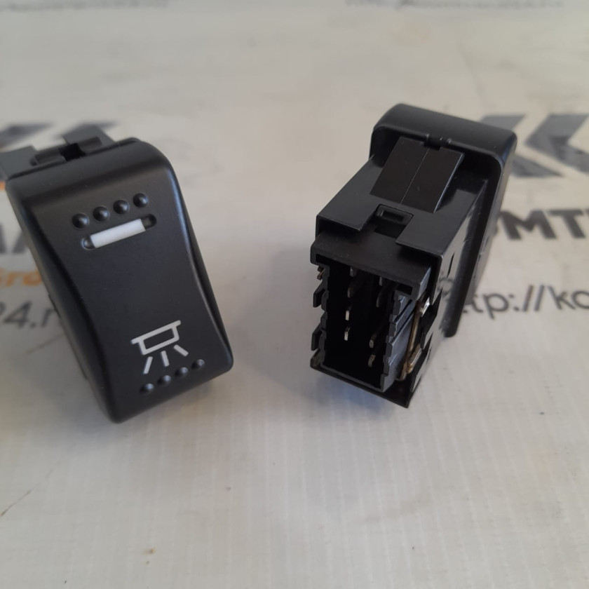 Переключатель клавиша внутреннего освещения SHACMAN X3000 Переключатель клавиша внутреннего освещения SHACMAN X3000