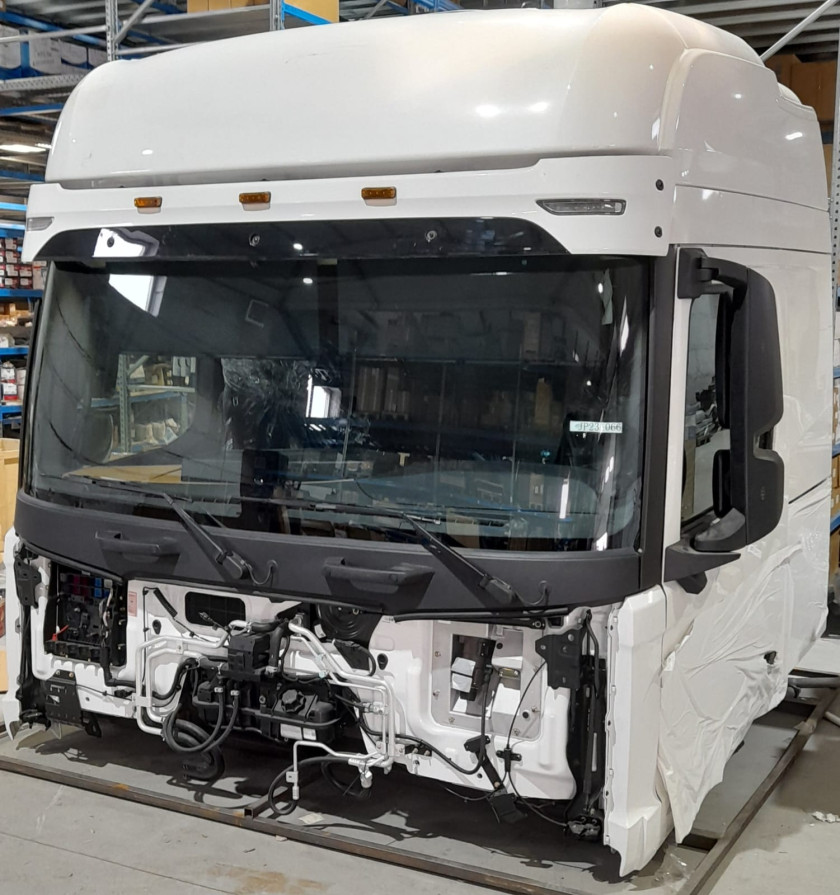 Кабина X6000 в сборе (тягач) SHACMAN X6000 Кабина X6000 в сборе (тягач) SHACMAN X6000