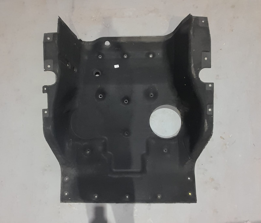 Экран теплоотражающий (под кабиной) центральный SHACMAN X3000 Экран теплоотражающий (под кабиной) центральный SHACMAN X3000