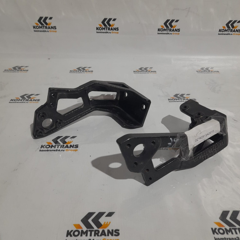 Кронштейн корпуса подножки правый, верхний SHACMAN X6000 Кронштейн корпуса подножки правый, верхний SHACMAN X6000