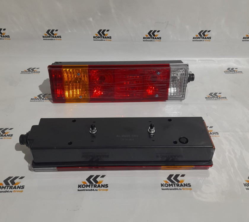 Фонарь задний SHACMAN X3000 правый (LED/штекер сбоку)