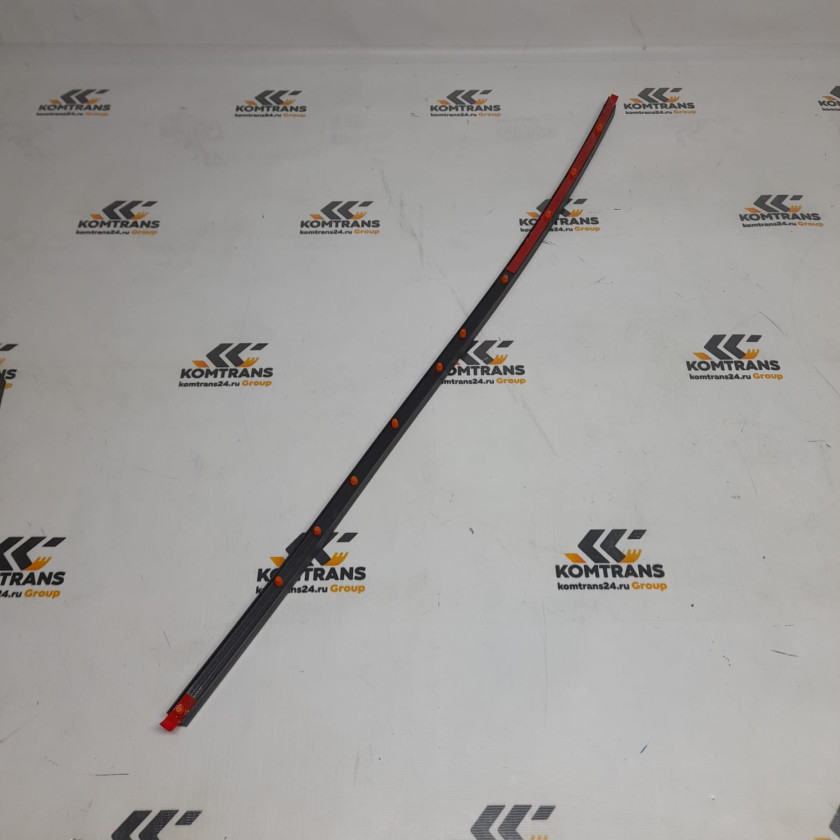 Уплотнитель двери, правый DAYUN X60/X120 Уплотнитель двери, правый DAYUN X60/X120