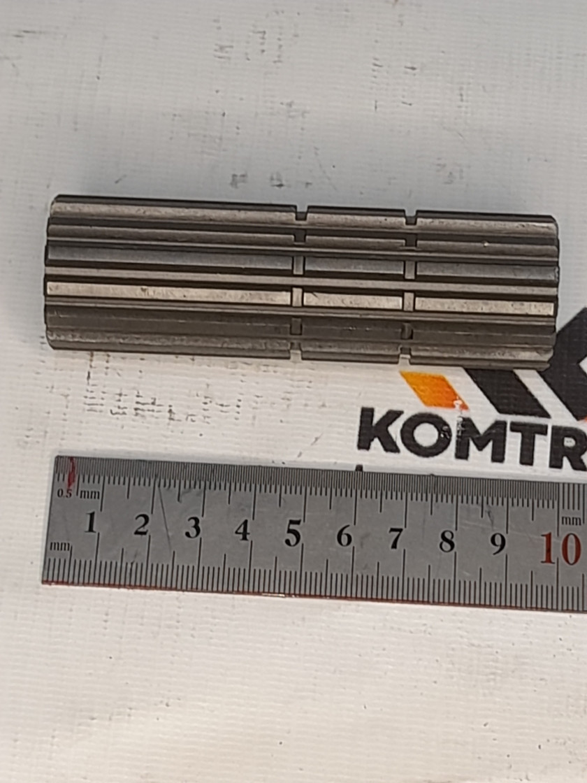 Шлицевой вал насоса КПП ZL60GV 272100543 Шлицевой вал насоса КПП ZL60GV 272100543