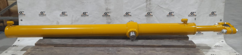 Гидроцилиндр подъема отвала XCMG GR2205AT Гидроцилиндр подъема отвала XCMG GR2205AT