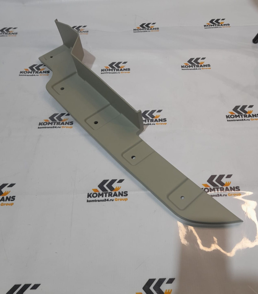 Накладка декоративная на бампер левая SHACMAN X5000 Самосвал Накладка декоративная на бампер левая SHACMAN X5000 Самосвал