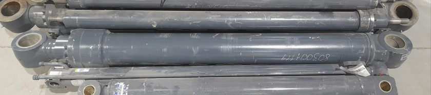 Гидроцилиндр ковша Экскаватора XCMG XE370CA Гидроцилиндр ковша Экскаватора XCMG XE370CA