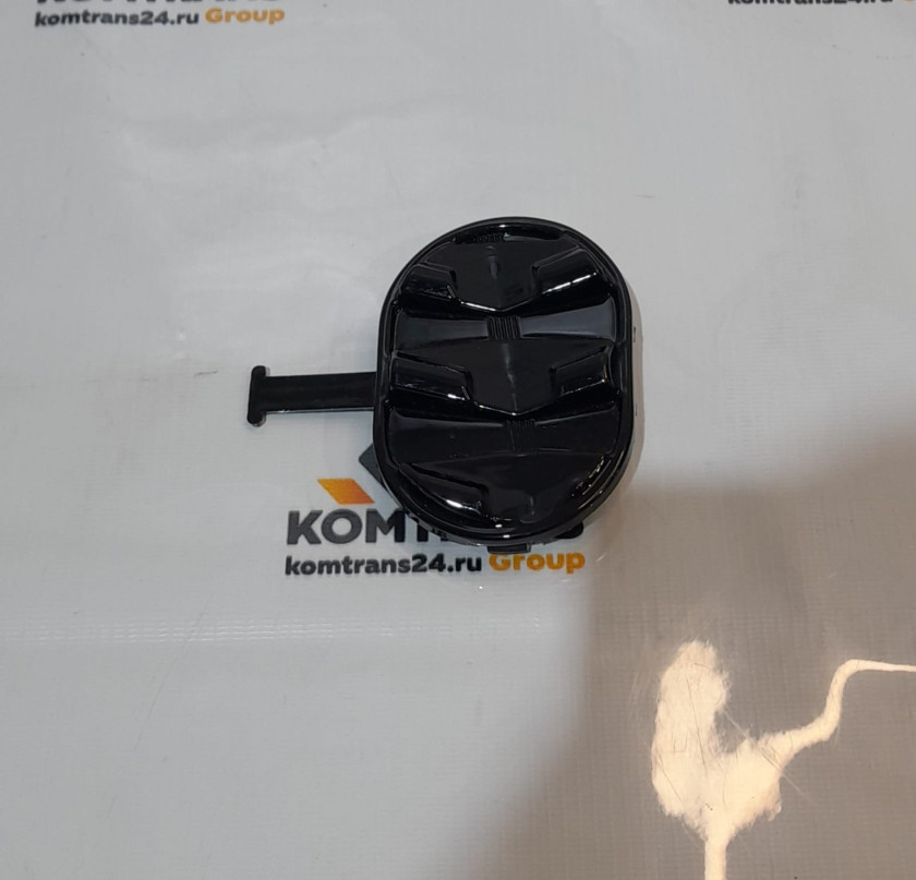 Заглушка решетки бампера левая SHACMAN X5000 тягач (овальная) Заглушка решетки бампера левая SHACMAN X5000 тягач (овальная)