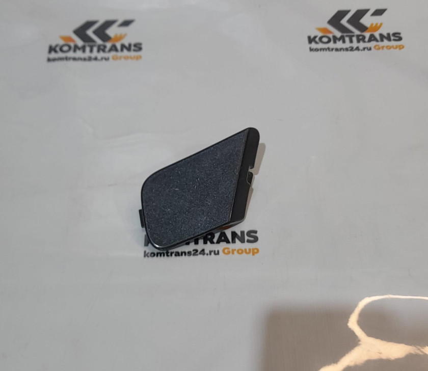 Заглушка бампера нижняя правая SHACMAN X5000 Заглушка бампера нижняя правая SHACMAN X5000