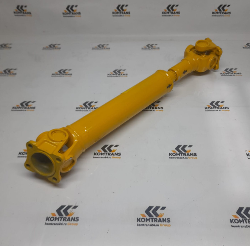 Вал карданный L=700 ZL-15 ( кв фланец , 72*62 по центрам, 70мм кольцо, 4 болта креплени) Вал карданный L=700 ZL-15 ( кв фланец , 72*62 по центрам, 70мм кольцо, 4 болта креплени)