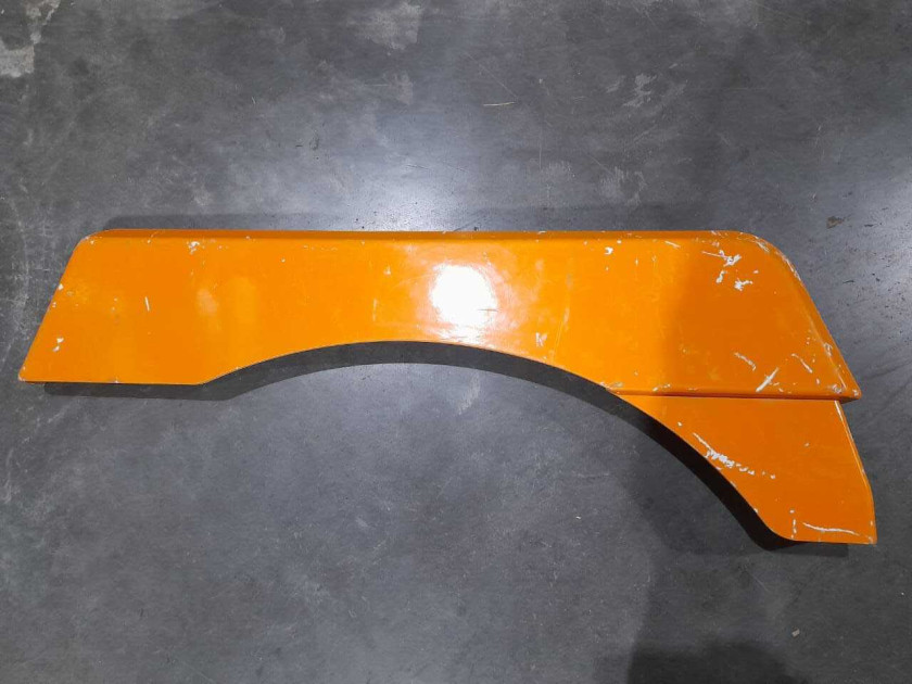 Крыло кабины F3000 правое, верхнее, над колесом (тягач) Крыло кабины F3000 правое, верхнее, над колесом (тягач)