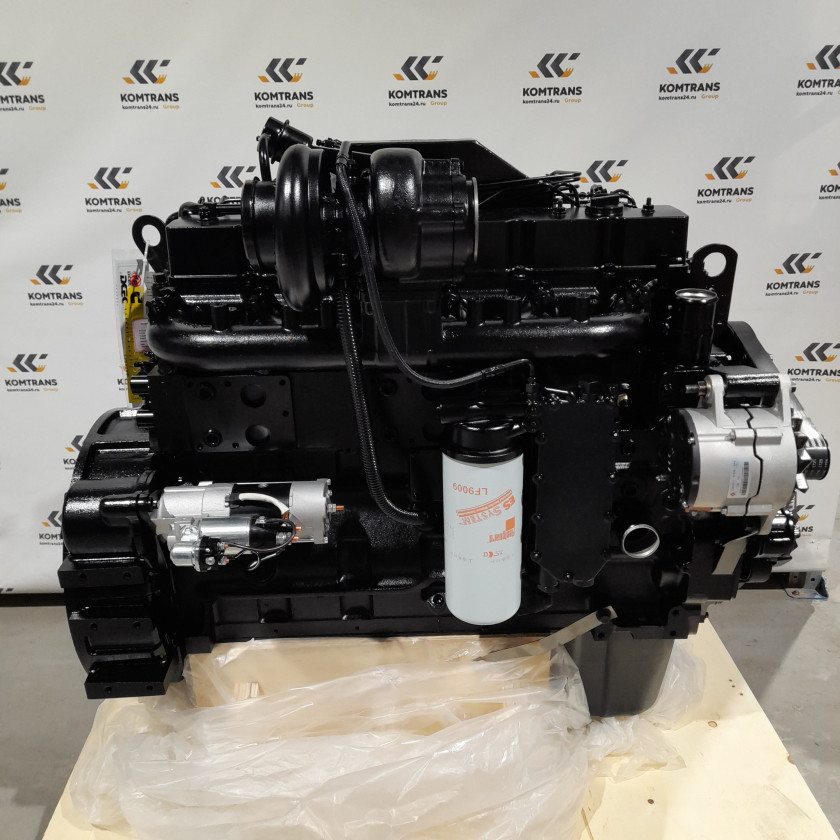 Двигатель Cummins 6CTA8.3-C215-II XCMG GR215 GR180  в сборе с навесным.