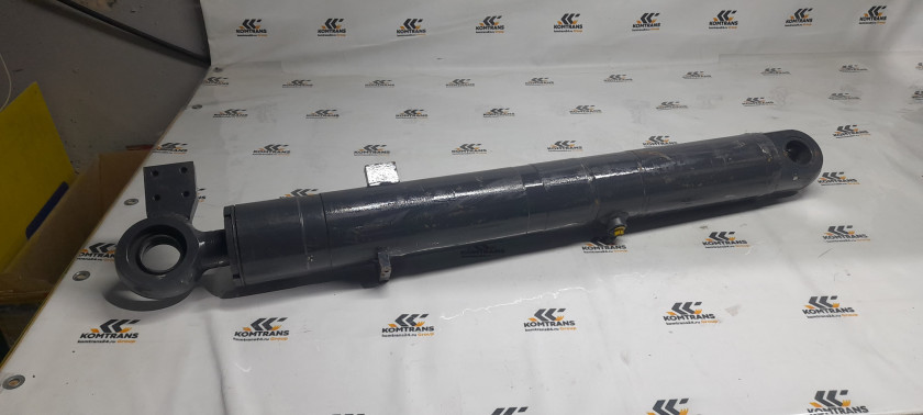 Гидроцилиндр опракидования ковша XCMG LW180K Гидроцилиндр опракидования ковша XCMG LW180K