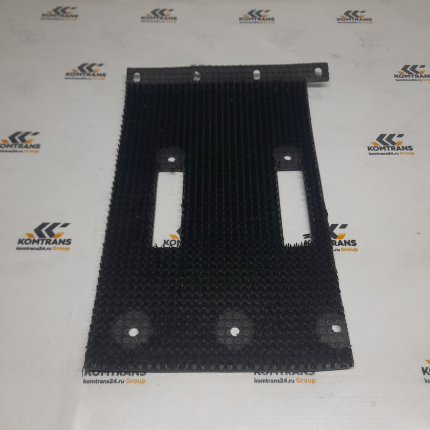 Брызговик крыла, верхний левый, в сборе