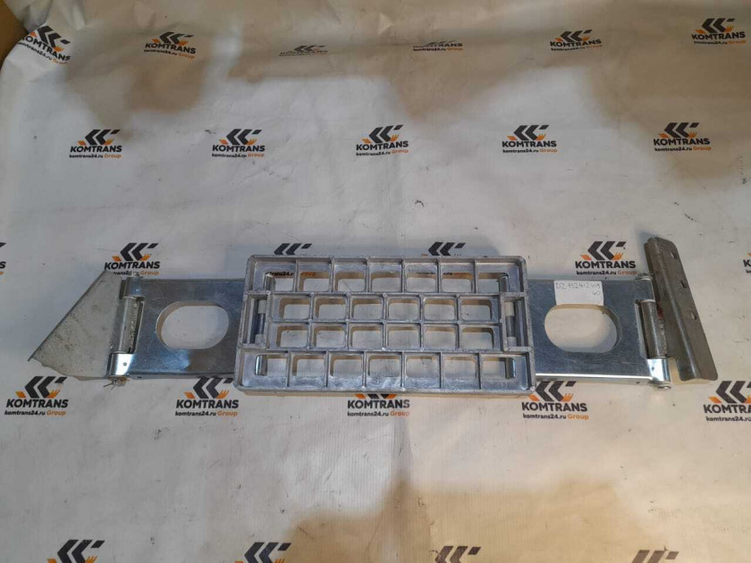 Подножка F3000 на шарнирах (метал) правая SHACMAN