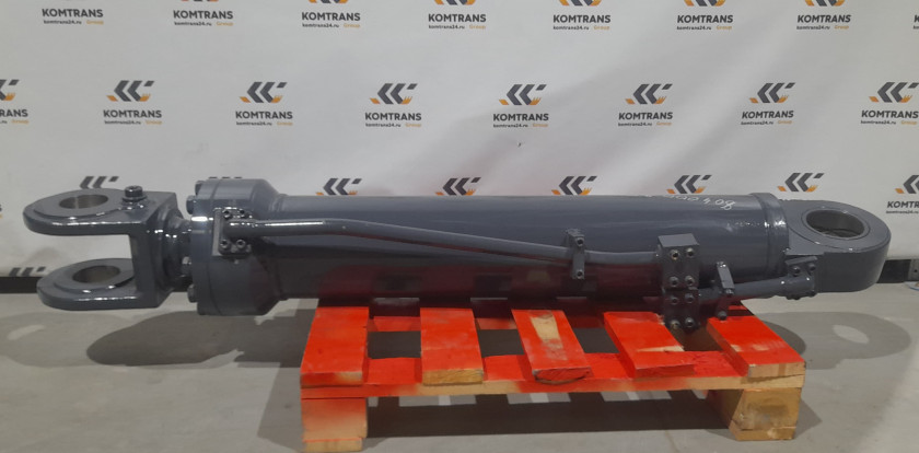 Гидроцилиндр подъема стрелы (левый) ZL60GV Гидроцилиндр подъема стрелы (левый) ZL60GV