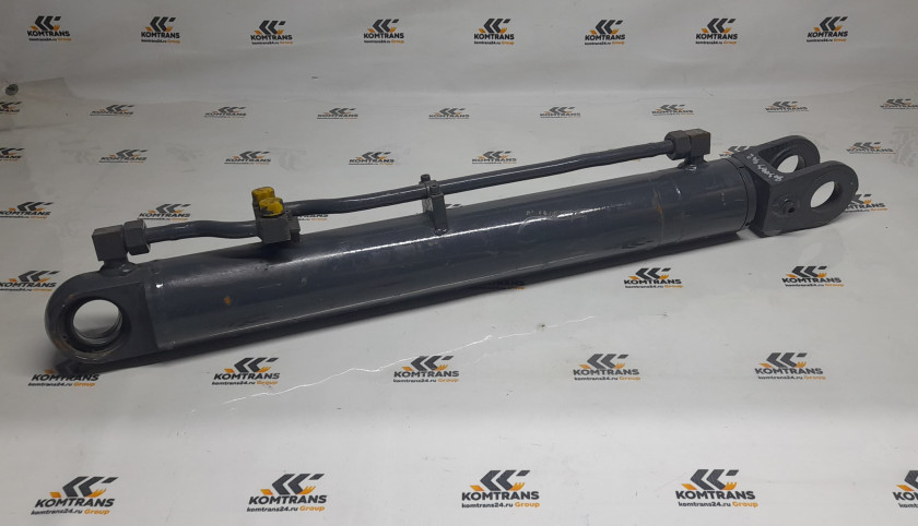 Гидроцилиндр подъема стрелы (правый) XCMG LW180K Гидроцилиндр подъема стрелы (правый) XCMG LW180K