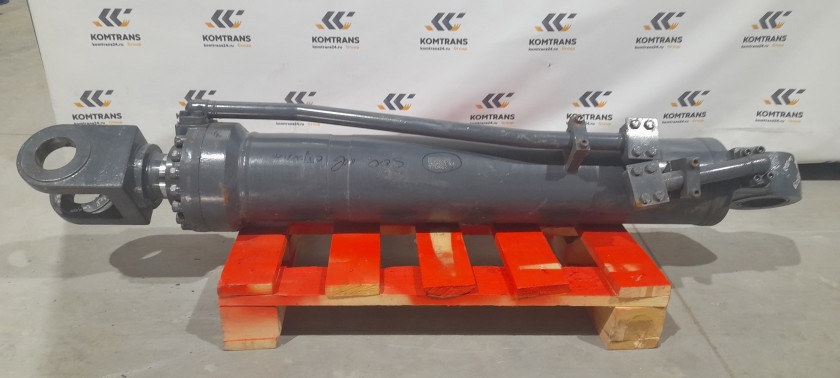 Гидроцилиндр подъема стрелы (левый) LW500FN (удлиненная стрела) Гидроцилиндр подъема стрелы (левый) LW500FN (удлиненная стрела)