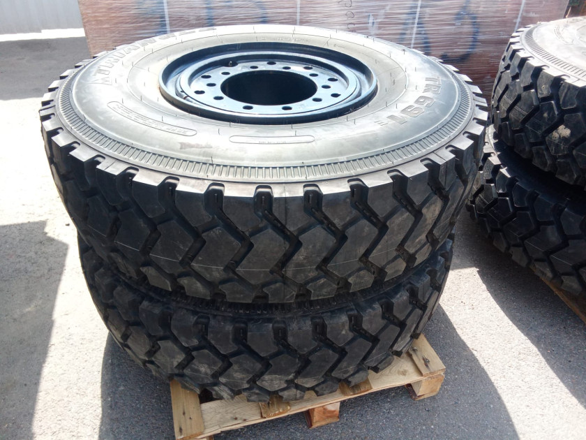 Колесо в сборе SHACMAN X3000 6x6 10.0-20 SZ961000725 + Triangle TR691E 14.00 R20 164/161 (односкат) Колесо в сборе SHACMAN X3000 6x6 10.0-20 SZ961000725 + Triangle TR691E 14.00 R20 164/161 (односкат)