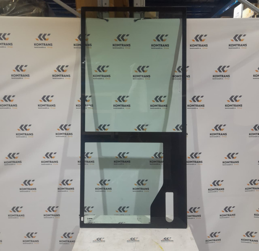 Стекло левой двери XCMG XC958 Стекло левой двери XCMG XC958